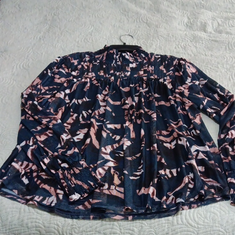Cable & Gauge Navy and Pink Patterned Blouse